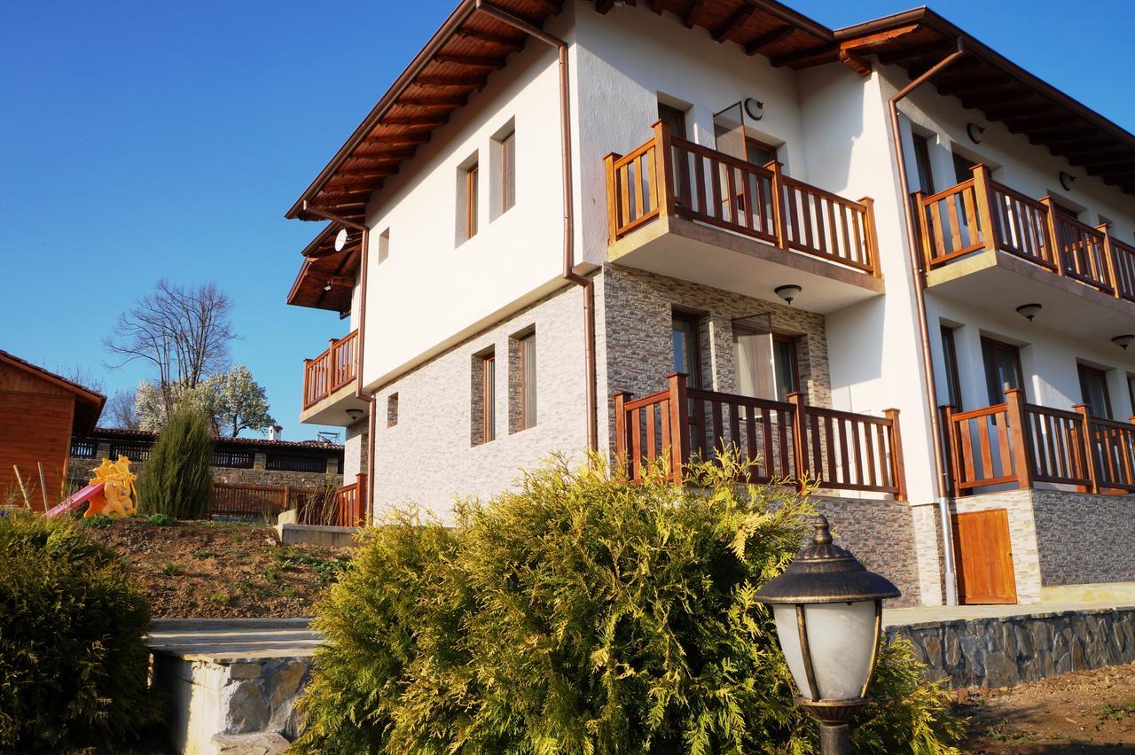 Отель Family Complex Krisbo Donkovtsi Экстерьер фото